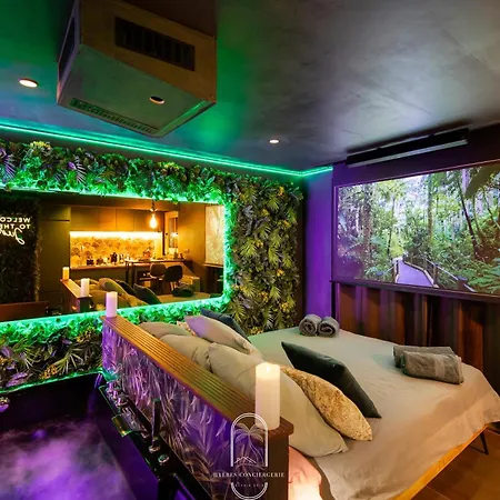 Jungle Balneo/cinema By Hc Apartman *