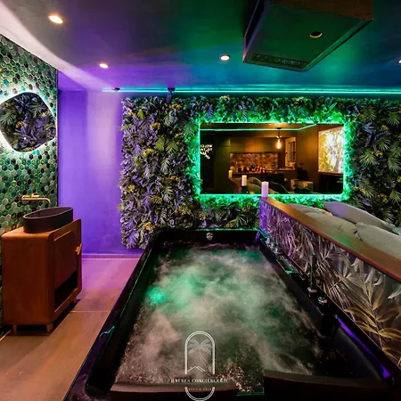 Lägenhet Jungle Balneo/cinema By Hc Hyères