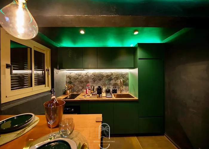 Jungle Balneo/cinema By Hc *